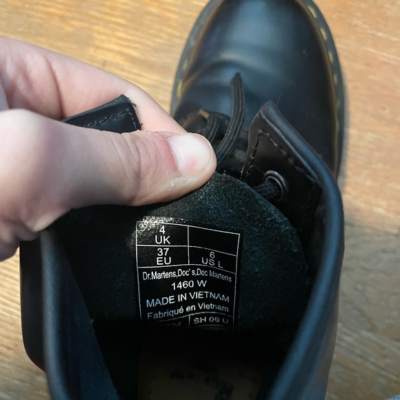 Black Doc martens - Picture 3 of 6